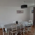 Md 52 - Elegante Maison Avec Terrasse *