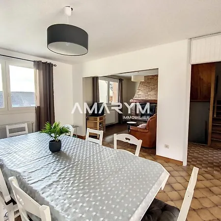 Md 52 - Elegante Maison Avec Terrasse *